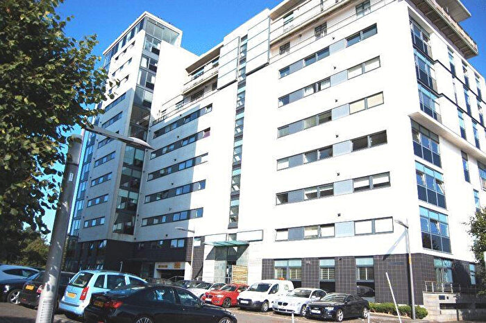 2 Bedroom Flat To Rent In Castlebank Place, Glasgow Harbour, G11