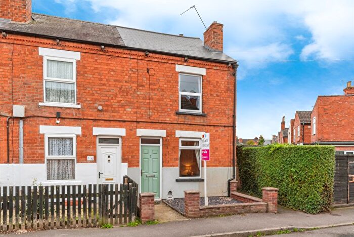 2 Bedroom End Of Terrace House For Sale In Grove View Road, Balderton, Newark, NG24