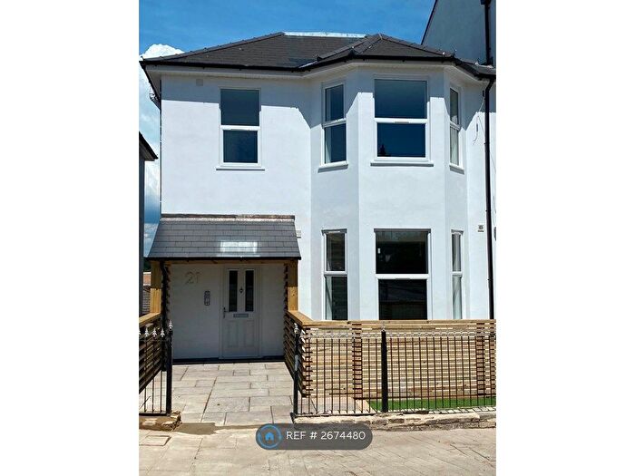 1 Bedroom Flat To Rent In Tregonwell Road, Bournemouth, BH2