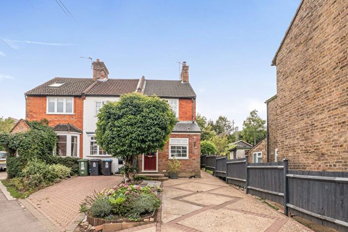 2 Bedroom End Of Terrace House For Sale In Weymouth Street, Hemel Hempstead, Hertfordshire, HP3