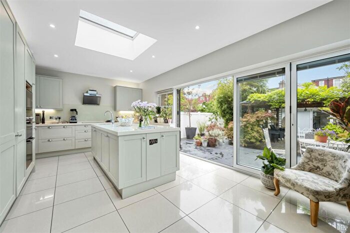 5 Bedroom House For Sale In West Barnes Lane, New Malden, KT3