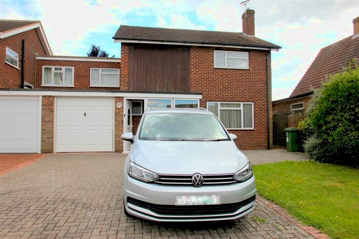 4 Bedroom Semi-Detached House To Rent In Greenfields, Maidstone, ME15