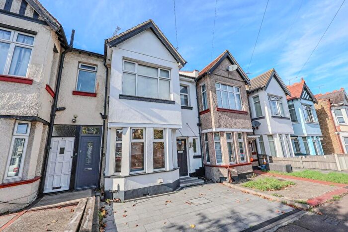 3 Bedroom Terraced House For Sale In Fairmead Avenue, Westcliff-on-Sea, SS0