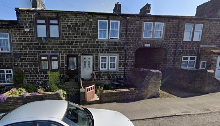 3 Bedroom House To Rent In Canada Road, Rawdon, Leeds, LS19