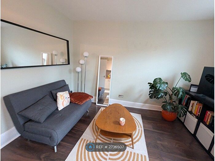 2 Bedroom Flat To Rent In Kingsland Road, London, E2