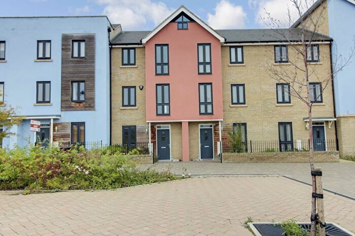 3 Bedroom Terraced House For Sale In Station Square, St. Neots, PE19