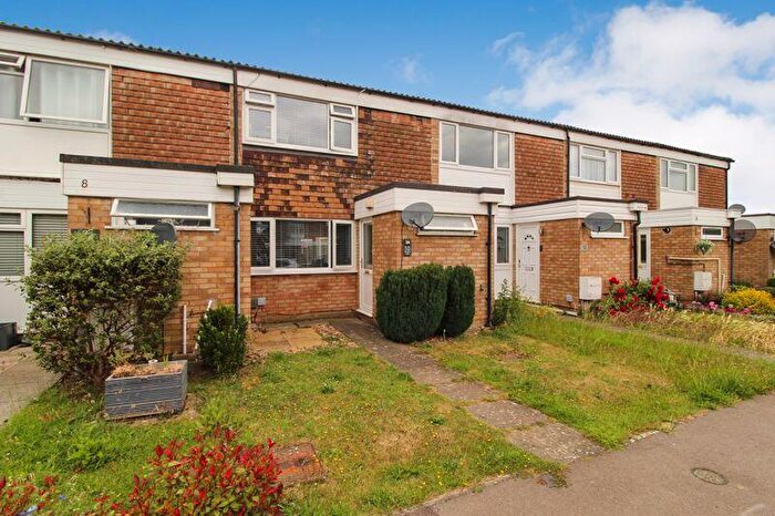 3 Bedroom Terraced House For Sale In Morgans Close, Wilstead, MK45