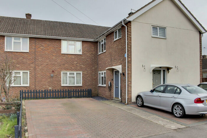 2 Bedroom Ground Flat To Rent In Hill Rise, St. Neots, PE19