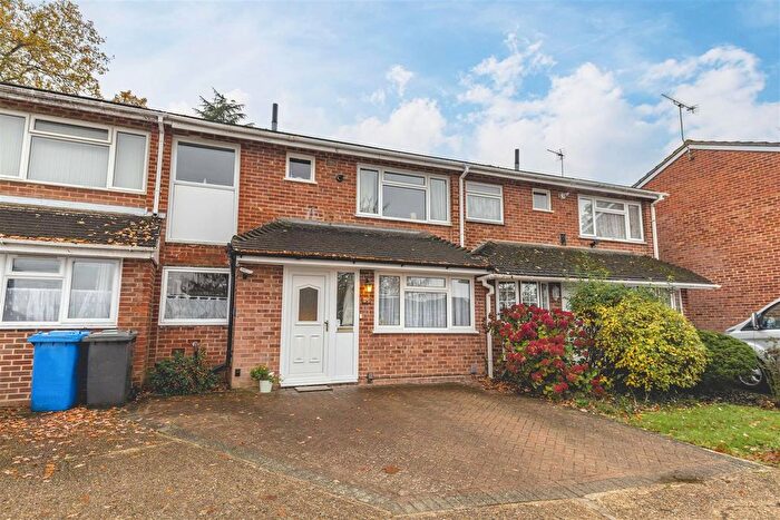 3 Bedroom Terraced House For Sale In White Horse Road, Windsor, SL4