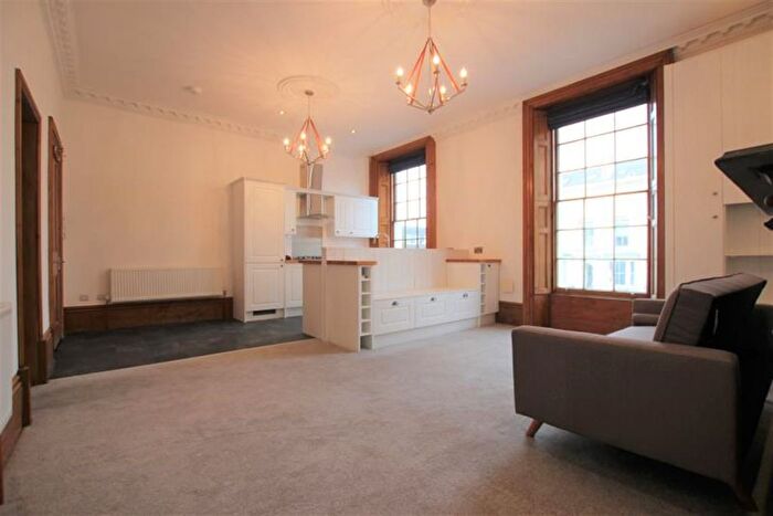 1 Bedroom Flat To Rent In Western Terrace, The Park, Nottingham, NG7