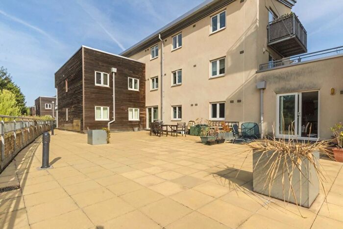 2 Bedroom Flat To Rent In Temeraire Place, Brentford, TW8