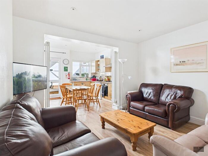 6 Bedroom End Of Terrace House To Rent In Portland Street, Exeter, EX1
