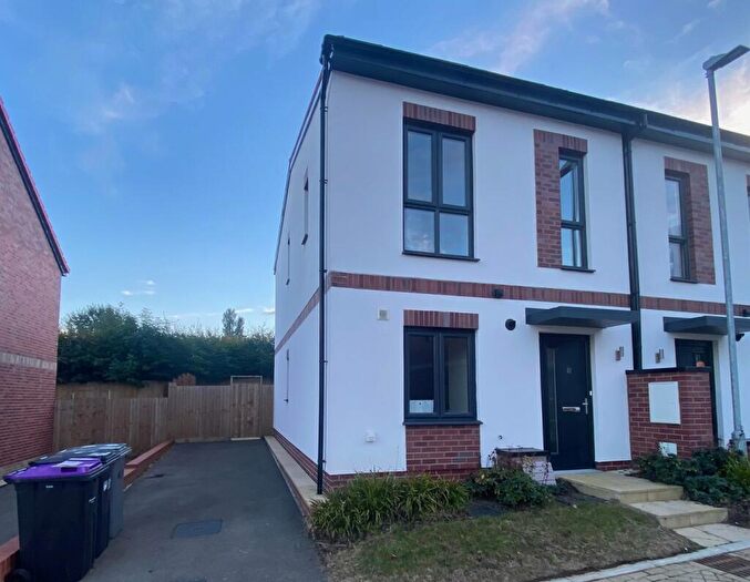 3 Bedroom End Of Terrace House For Sale In Old Oak Close, Grantham, NG31