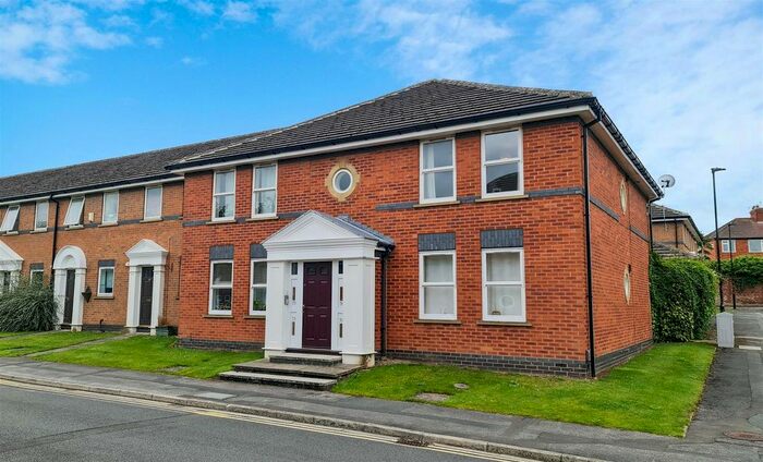 2 Bedroom Flat To Rent In Nicholas Gardens, York, YO10