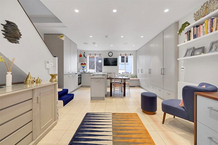 2 Bedroom Maisonette For Sale In Elvaston Mews, South Kensington, SW7