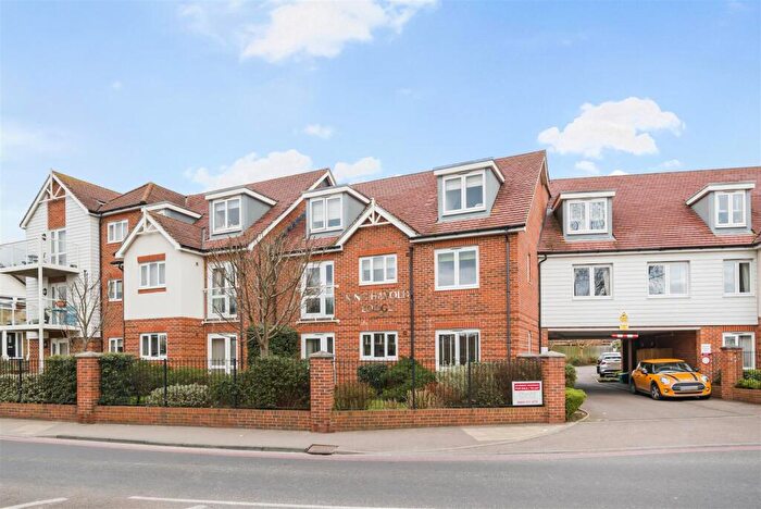 2 Bedroom Retirement Property For Sale In King Harold Lodge, Waltham Abbey, EN9