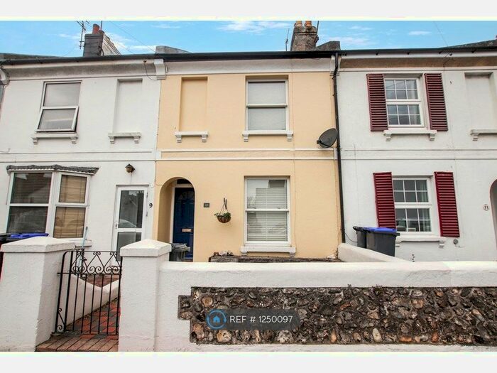 3 Bedroom Terraced House To Rent In Cranmer Road, Worthing BN13