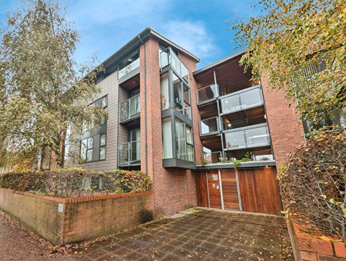 2 Bedroom Apartment To Rent In Barlow Moor Road, Manchester, Greater Manchester, M20