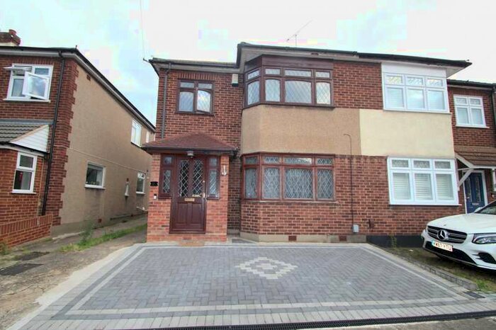 3 Bedroom House To Rent In Franmil Road, Hornchurch, RM12