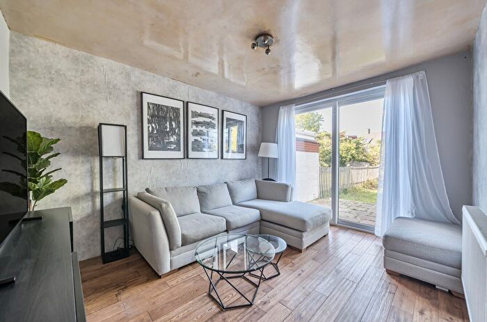 3 Bedroom Terraced House For Sale In Grove Road, Mitcham, CR4