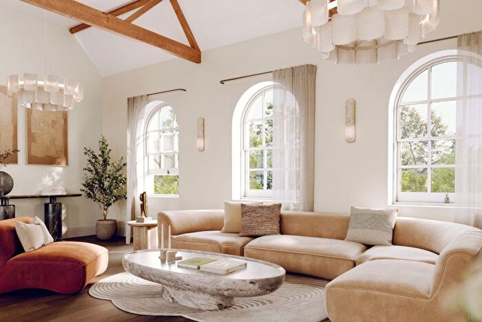 3 Bedroom Detached House For Sale In Brook Green, London, W6