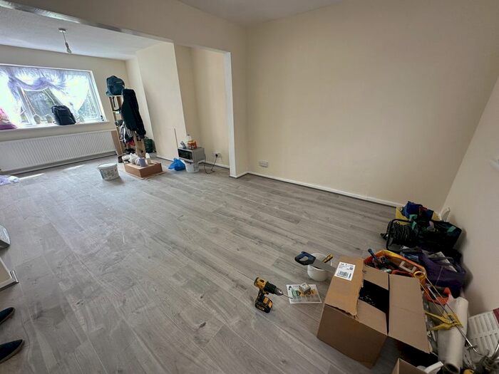 3 Bedroom End Of Terrace House To Rent In Bedfont Close, Feltham, TW14