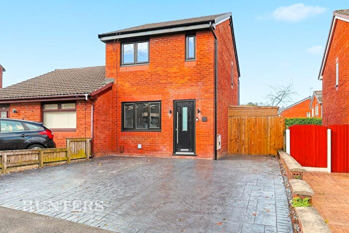 2 Bedroom Semi Detached House For Sale In Gibraltar Street, Oldham, OL4