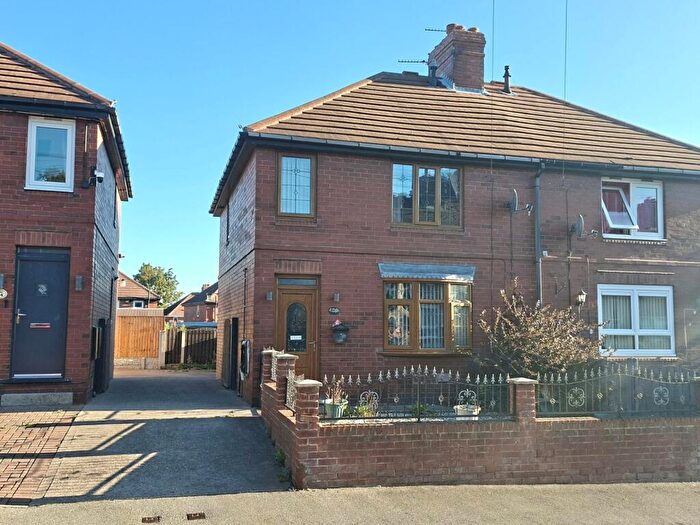 3 Bedroom Semi Detached House For Sale In Greenwood Avenue, Worsbrough, S70