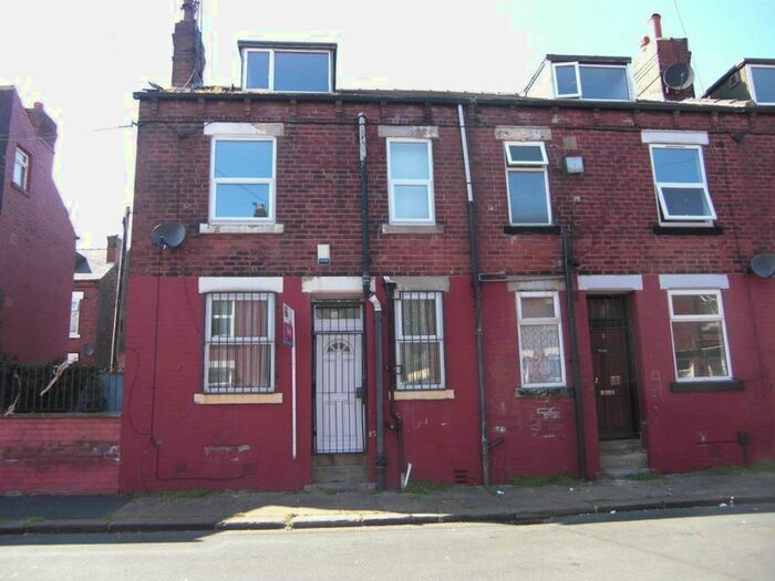 2 Bedroom Terraced House To Rent In East Park Mount, Leeds, LS9