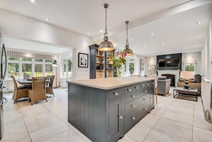 5 Bedroom Detached House For Sale In Middleton Road, Shenfield, Brentwood, CM15