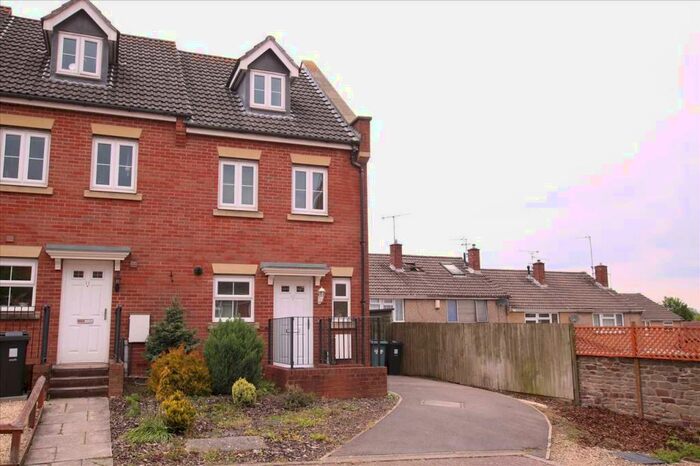 3 Bedroom End Of Terrace House To Rent In Trinity Court, Kingswood, Bristol, BS15