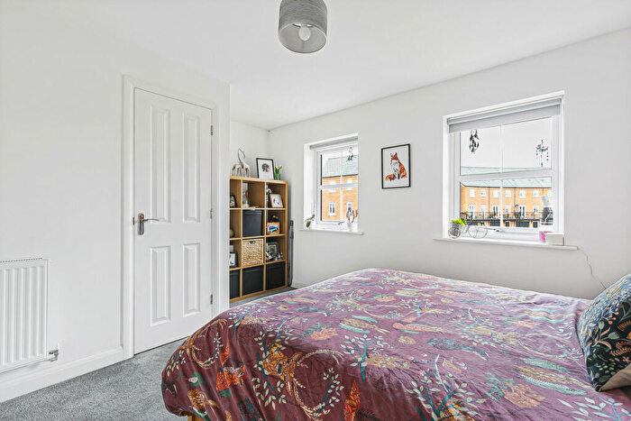 2 Bedroom Semi-Detached House For Sale In Keel Drive, Grove, OX12
