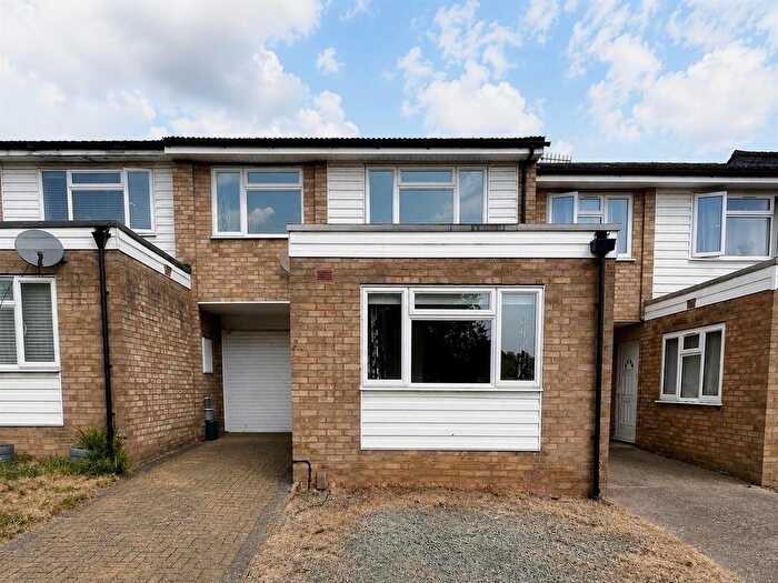 4 Bedroom Terraced House To Rent In Ratcliffe Close, Uxbridge, UB8