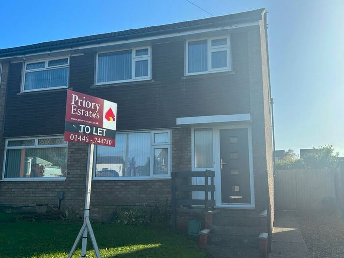 3 Bedroom Semi-Detached House To Rent In Coed Y Capel, Barry, CF62