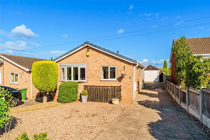 3 Bedroom Bungalow For Sale In Barton Way, South Elmsall, WF9