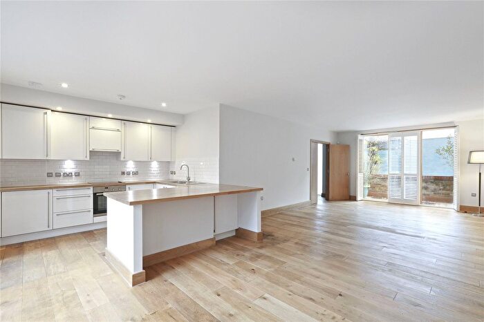 4 Bedroom Terraced House To Rent In Upham Park Road, Chiswick, London, W4