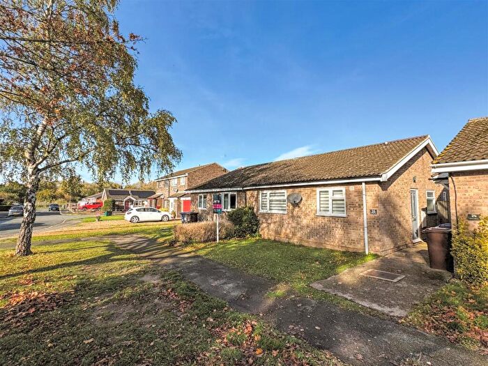 2 Bedroom Semi-Detached Bungalow For Sale In Carnation Way, Red Lodge, IP28