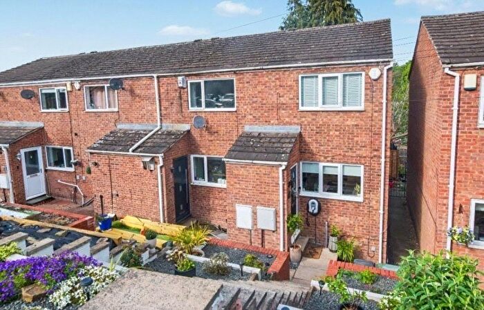 2 Bedroom End Of Terrace House For Sale In Post Hill Court, Leeds, West Yorkshire, LS12