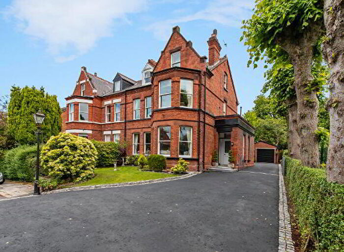 5 Bedroom Semi-Detached House For Sale In Eileen Gardens, Belfast, BT9