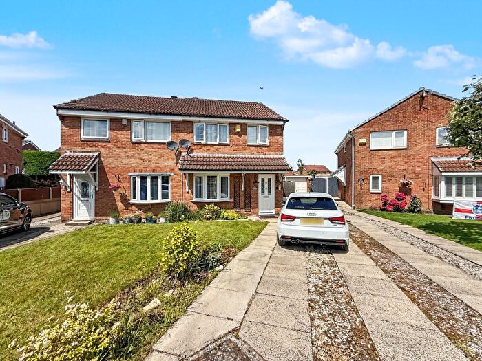 3 Bedroom Semi-Detached House For Sale In Honiton Grove, Radcliffe, M26