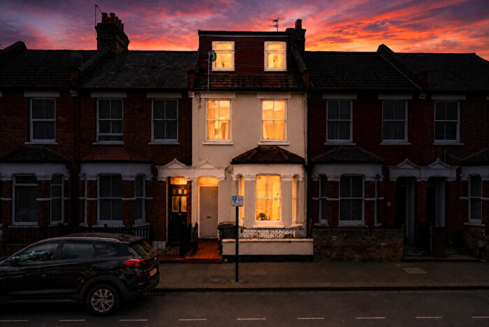 4 Bedroom Terraced House To Rent In Alexandra Road, London, N15
