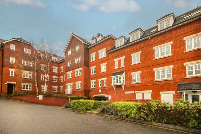 2 Bedroom Apartment To Rent In Woking Town Centre, GU22