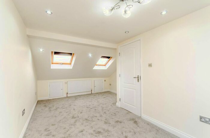 4 Bedroom Property To Rent In Nelson Road, Wimbledon, London, SW19