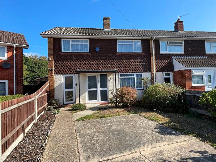 3 Bedroom End Of Terrace House For Sale In Beech Crescent, Hythe, SO45