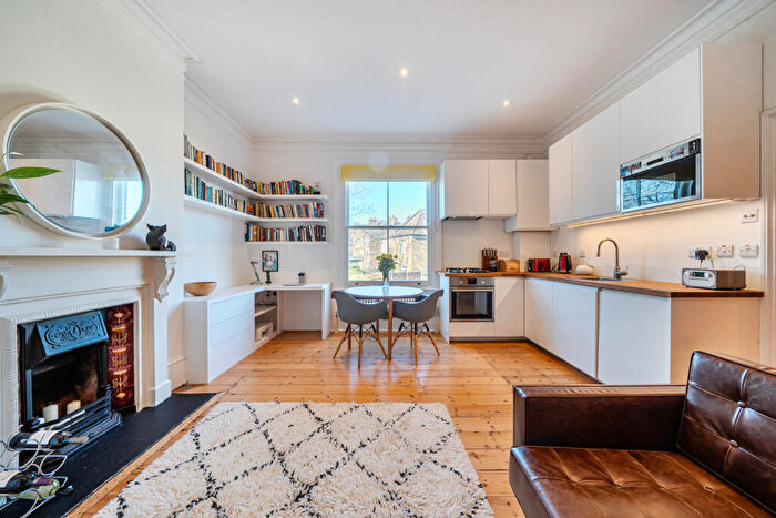 1 Bedroom Apartment For Sale In Vanbrugh Hill, London, SE3