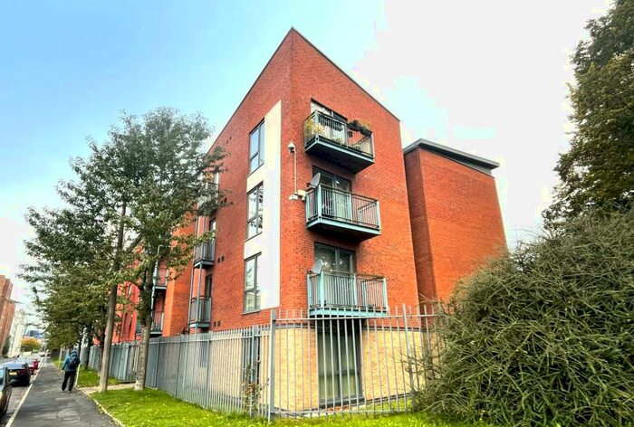 2 Bedroom Flat To Rent In Quay, Salford, M5