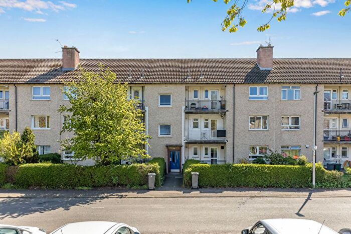 3 Bedroom Flat For Sale In / Telford Drive, Crewe, Edinburgh, EH4