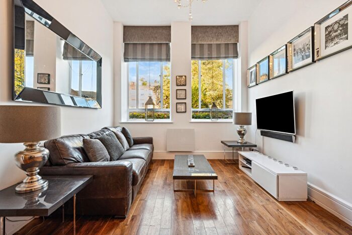 2 Bedroom Flat To Rent In The Laboratory Building, Rosebery Avenue, EC1R