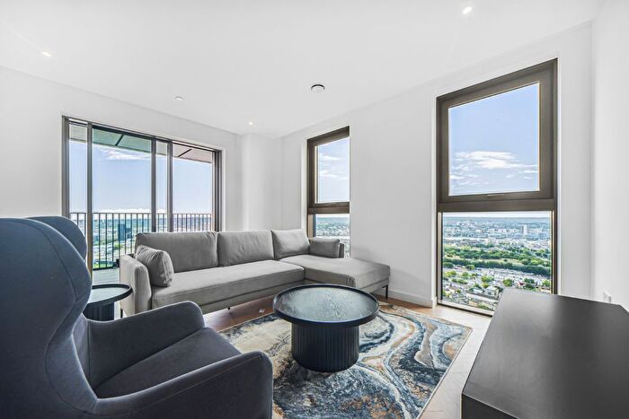 3 Bedroom Flat To Rent In One Thames Quay, Marsh Wall, E14