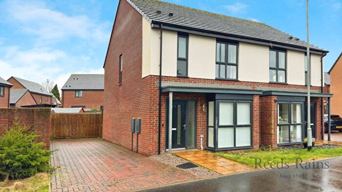 3 Bedroom Semi-Detached House For Sale In Fell Avenue, Newcastle, Staffordshire, ST5